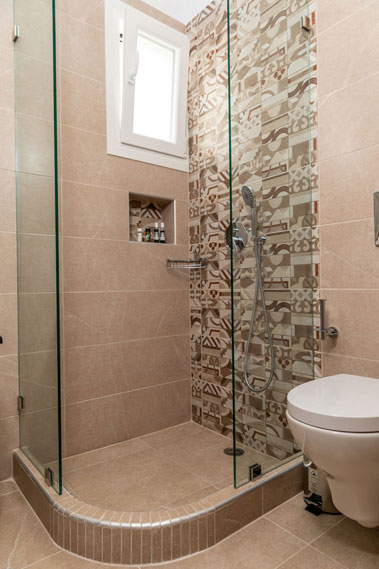 Naxian Asset Agios Arsenios - Modern bathroom