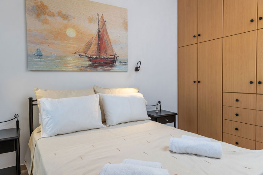 Naxian Asset Chora - Bedroom with double bed