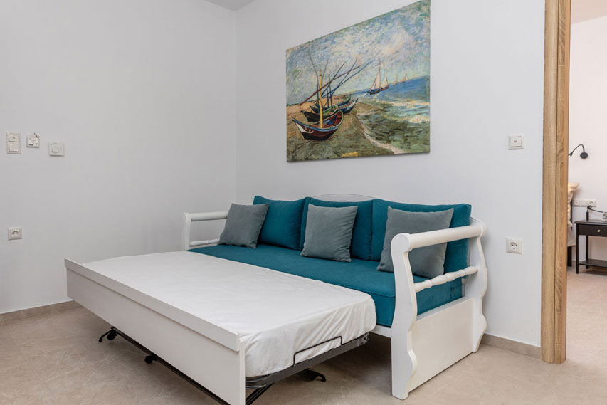 Naxian Asset Chora - Sofa-bed in the living room